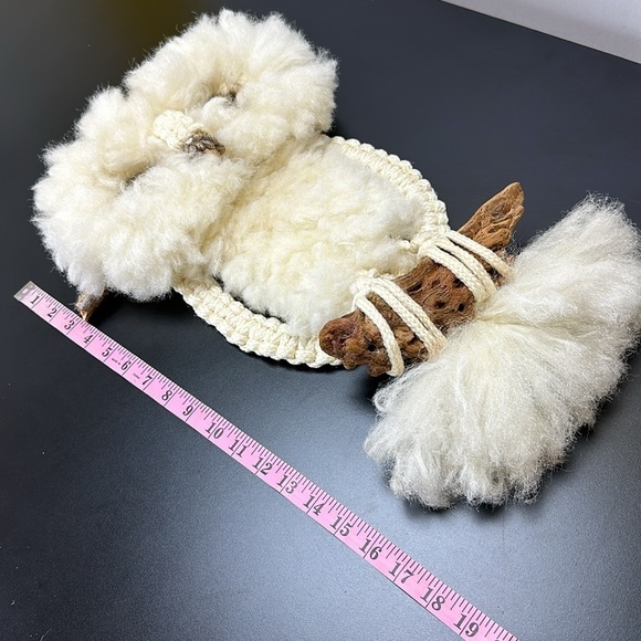 Vtg Ivory Snowy Owl Soft Macrame & Natural Wood Wall Hanging Decoration 70s Boho - Picture 9 of 11